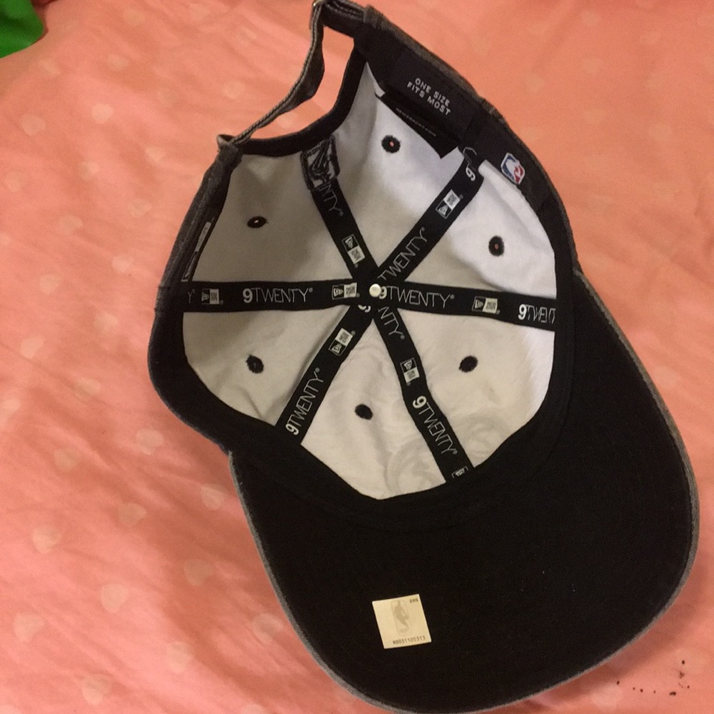 NBA hat - Picture 2 of 3